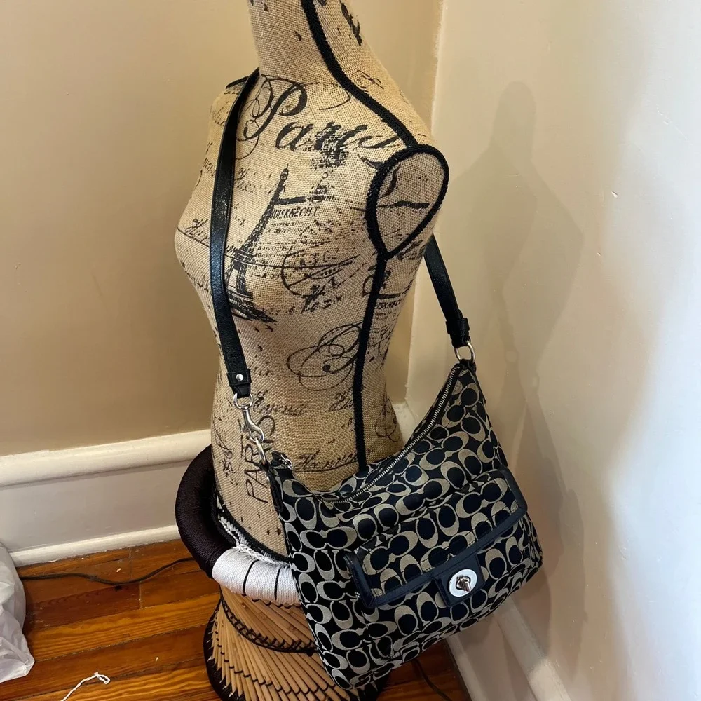 Coach Signature Canvas Hobo Bag Black Grey Turnlock Shoulder Bag F19232